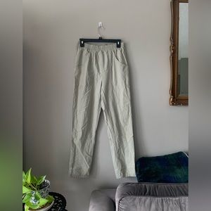 Vintage, linen sage green pants. Size S. Great condition.